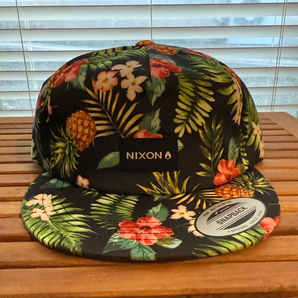 NWT Nixon tropical floral SnapBack - Picture 1 of 4